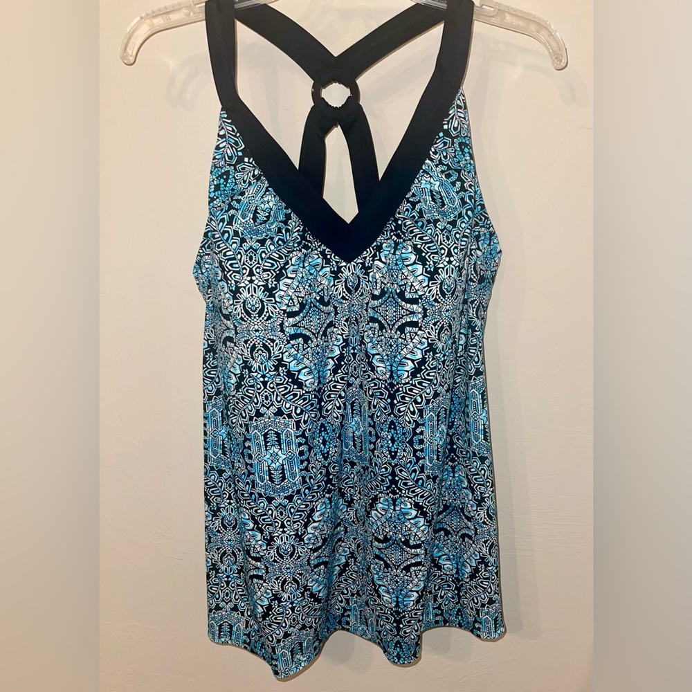 St. John’s Bay size 24W Tankini with built-in bra and pads;